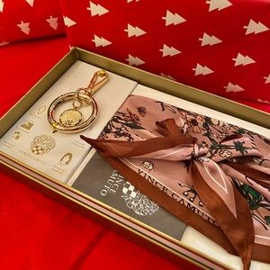Christmas Gift🎄🎊Rose Pink Silk Scarf with Key Chain in a Box by Vince Camino